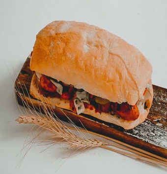 ساندویچ سوسیس بندری ویژه